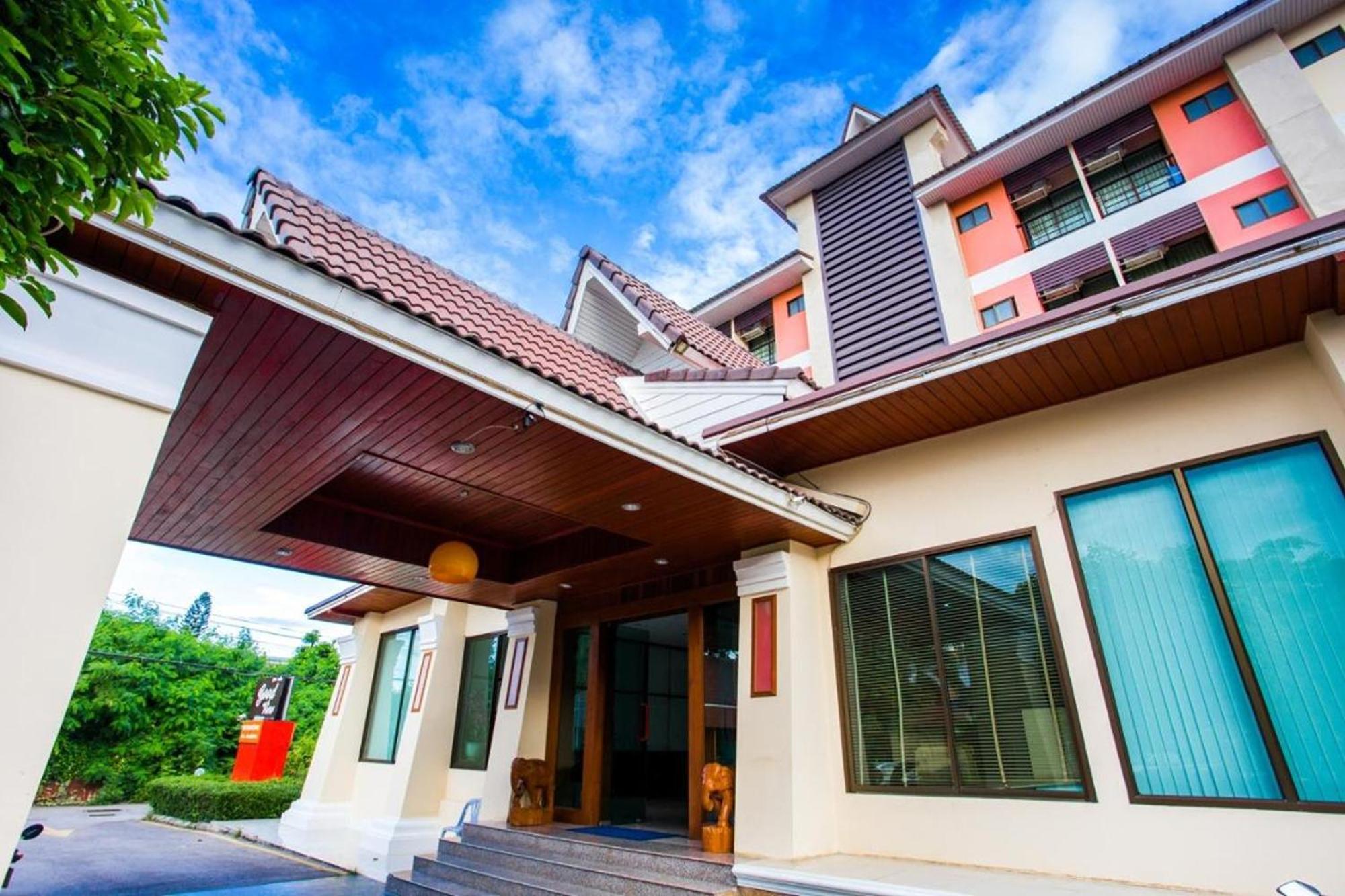 Good View Residence Lampang Exteriör bild